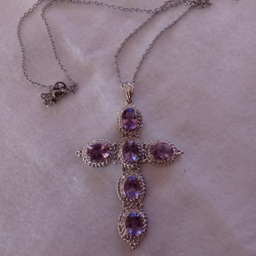 Karis- Amethyst Cross Necklace